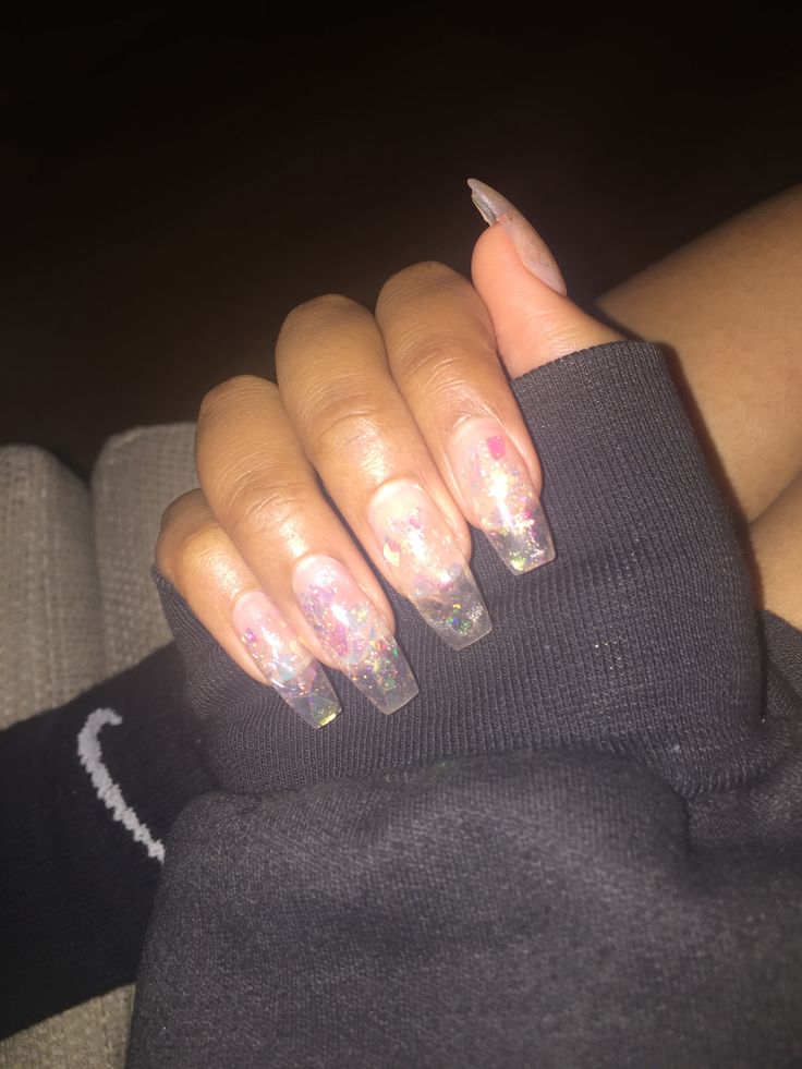 Clear acrylic nails Transparent Glitter Nails, Clear Glitter Acrylic Nails, Clear Nails Ideas, Clear Acrylic Nails With Design, Nail With Design, Glitter Acrylic Nails, Clear Nail Designs, Clear Things, Nail Pics