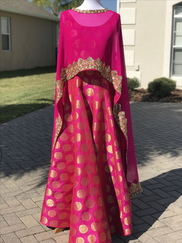 Brocade Anarkali Dress, Dupatta As Cape, Cape Dress Indian Gowns, Dupatta Cape, Cape Dress Indian, Paithani Dress, Elegant Skirt Outfits, Bandhani Design, Gown Anarkali