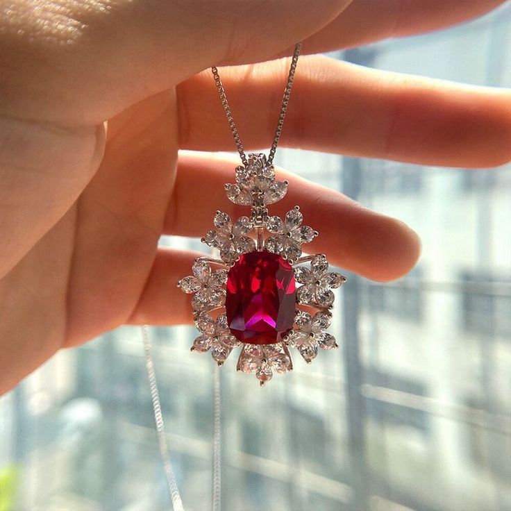 Ruby Pendants, Ruby Pendant, Luxury Flowers, Ruby Jewelry, Fancy Jewelry, Sapphire Necklace, Exquisite Jewelry, Silver Pendant Necklace, Wedding Necklace