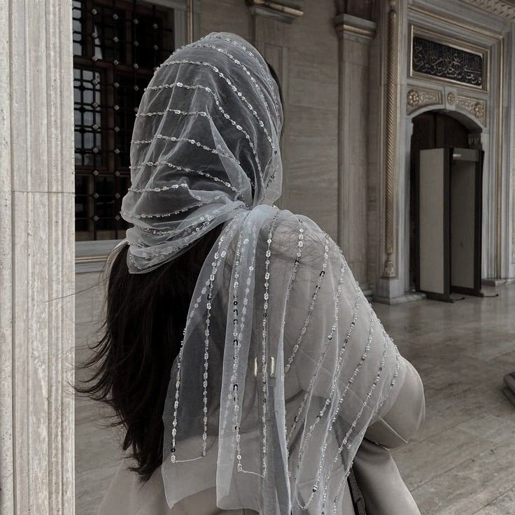 Christian Viel, Zoya Nazyalensky Aesthetic, Christian Veil, Christian Outfits Modesty, Christian Veils, Christian Veiling, Modest Christian Clothing, Zoya Nazyalensky, Christian Head Covering