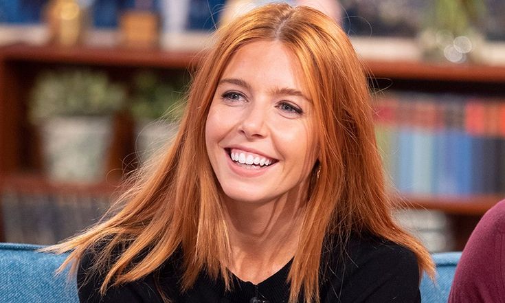 Stacey Dooley Hair, Stacy Dooley, Stacey Dooley, Copper Red Hair, Ginger Hair Color, Copper Red, Hair Color And Cut, Copper Hair, Red Hair Color