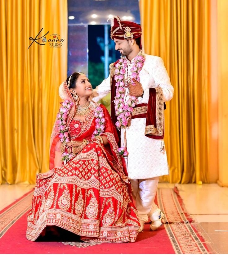 Kapl Photo, Dulha Pic, Marriage Poses Wedding Photos Indian, Dulha Dulhan Couples Photography, Capal Photo, Couple Wedding Dress Indian Hindu, Shadi Photo, New Dulhan Pose, Wedding Couple Pose