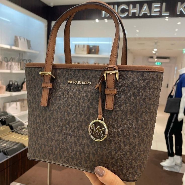 Mk Bags Michael Kors Mk Handbags, Brown Michael Kors Bag, Mk Handbags Michael Kors, Mk Tote Bag, Michael Kors Bag Brown, Sac Michael Kors, Women's Bags By Color, Luxury Bags Collection, Mk Handbags