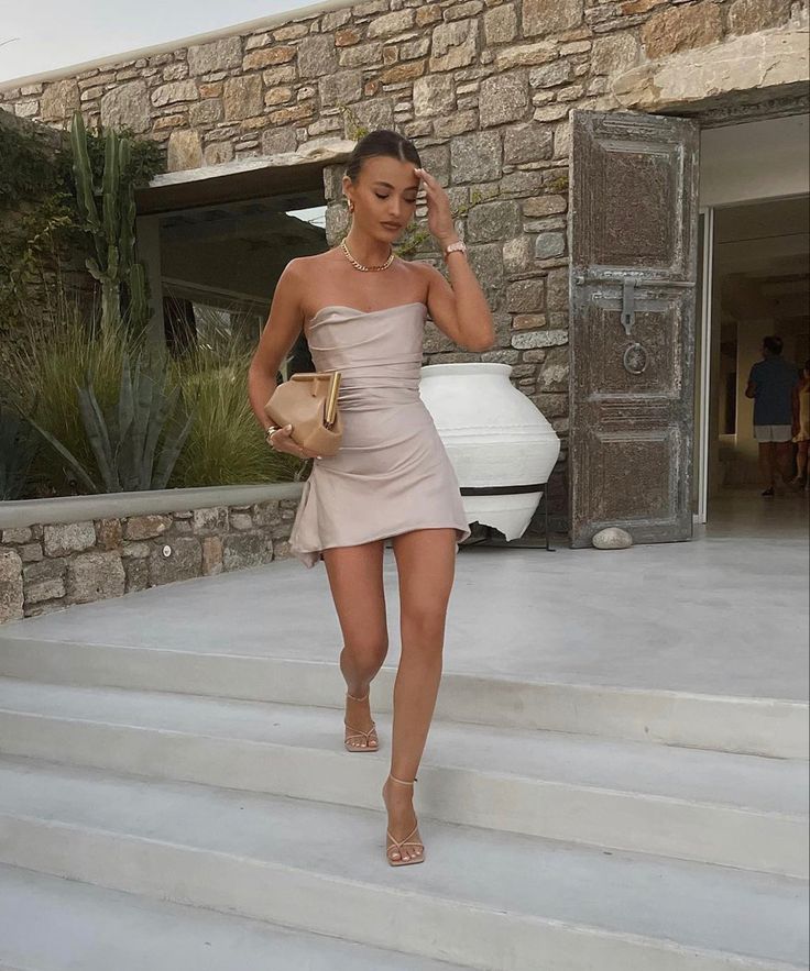 Mykonos Club Outfit, Night Holiday Outfits, Love Island Night Outfits, Greece Night Outfit, Summer Night Dress Party, Mykonos Outfit Summer Night, Mykonos Evening Outfits, Marbella Night Outfits, Holiday Outfits Summer Daytime