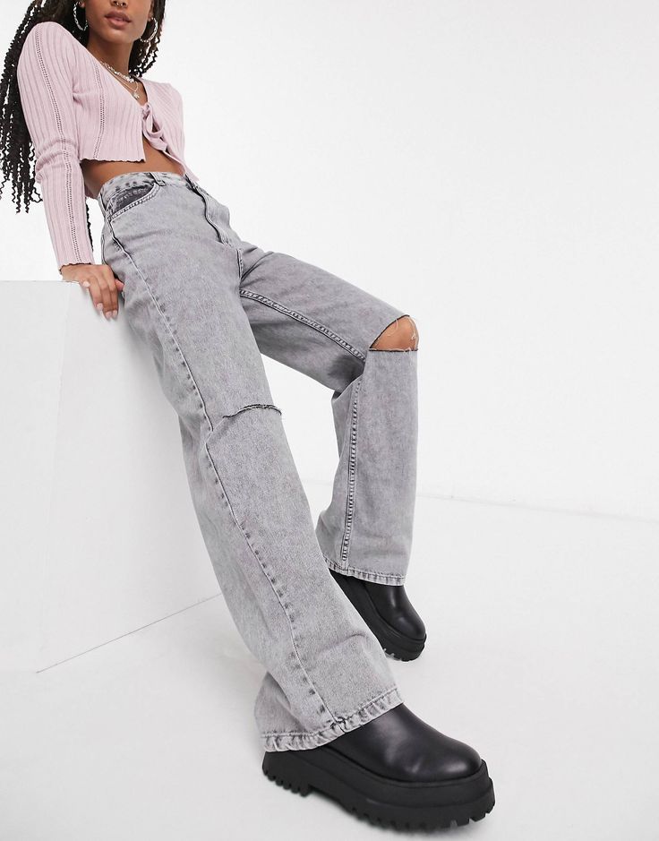 Bershka wide leg 90's jean with knee rip in grey | ASOS Bershka Wide Leg, Outfitters Clothes, White Nike Socks, Knitted Top Outfit, Calvin Klein Thong, Flare Jeans Style, Oversize Outfit, Cargo Outfit, Outfits Con Jeans