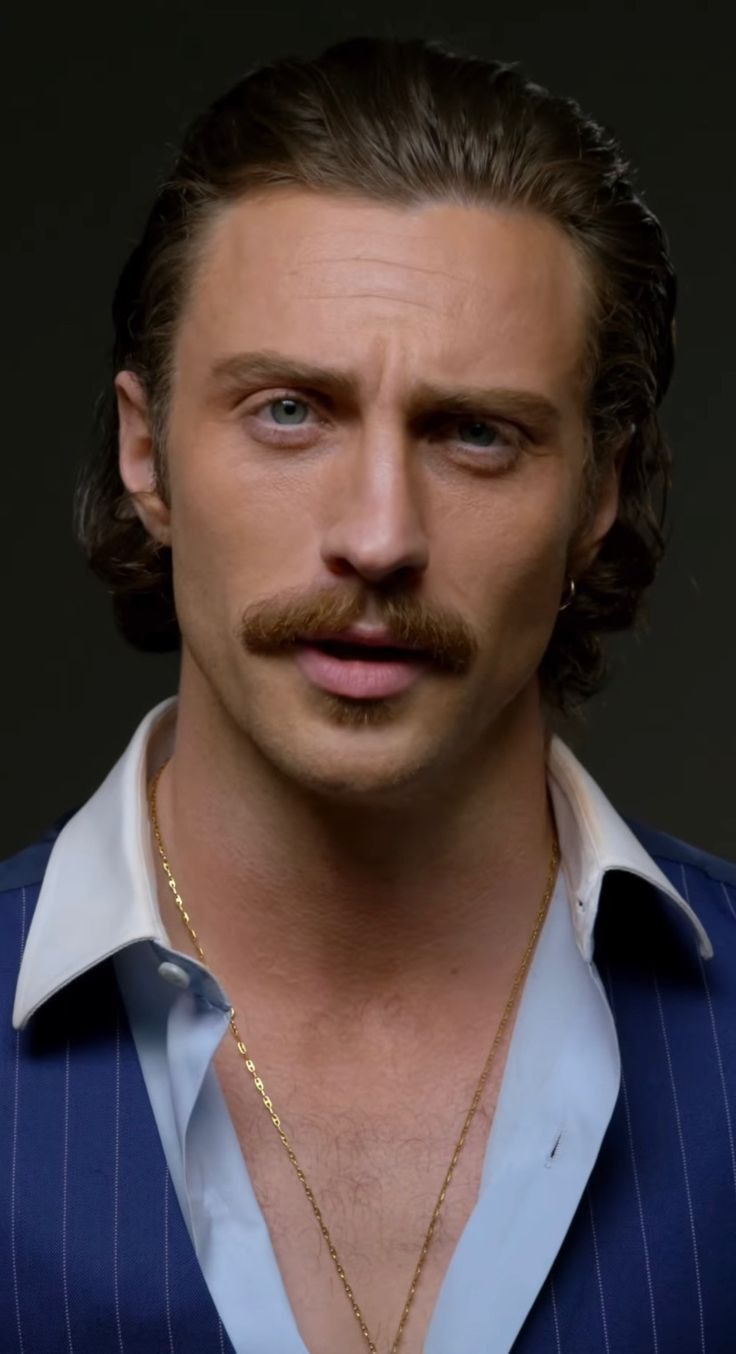 Aaron Johnson, 얼굴 그리기, Aaron Taylor, Aaron Taylor Johnson, Hugh Dancy, Corte De Cabelo Masculino, Long Hair Styles Men, Damon Salvatore, Hair And Beard Styles