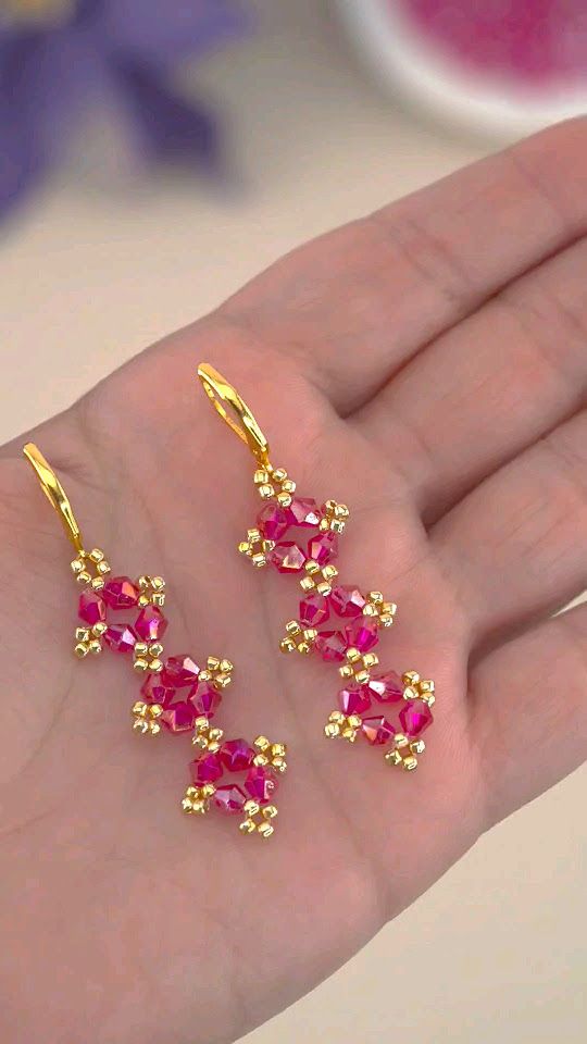 Simple Beaded Earrings Diy, Minimalist Beaded Earrings For Everyday, Trendy Handmade Pink Beaded Earrings, Elegant Everyday Beaded Earrings, Handmade Cute Pink Beaded Earrings, Minimalist Handmade Beaded Earrings For Everyday, Simple Handmade Jewelry, Diy Beaded Earrings, Gold Beaded Earrings