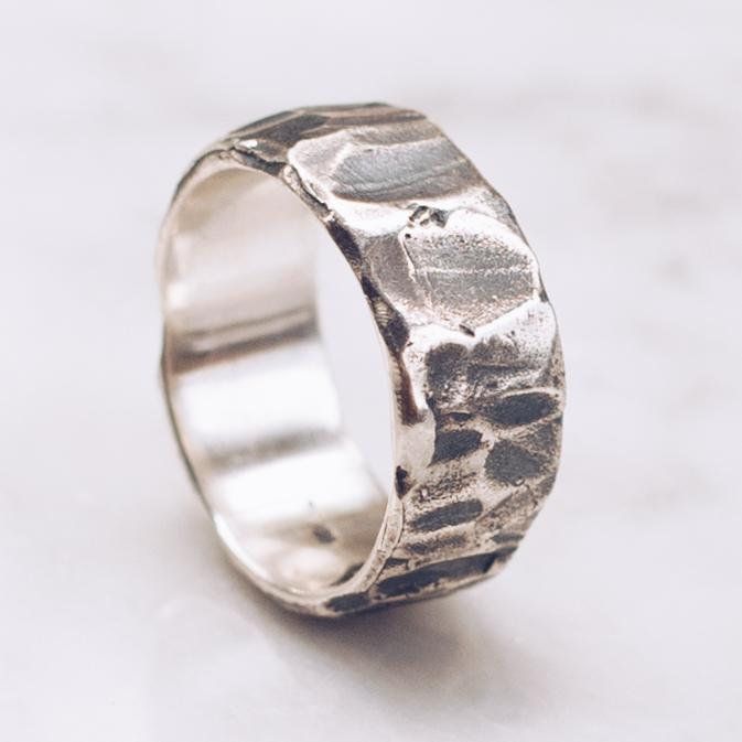 A textured Band Ring in 925 Sterling Silver with a unique raw textured and hammered finish. A stylish piece for both men and women. Available in Brass https://etsy.me/2U8LIgT Ring Size Available in all sizes. Please be sure to find your exact ring size for the finger you want before ordering. See image chart above or you can use the chart on my website as a guide - https://jewelrylab.co/pages/ring-sizing-tips Every piece is handcrafted in Bali and made with Intention, Love, and Soul so that it c Silver Snake Bracelet, Power Ring, Hammered Ring, Hammered Rings, Sterling Silver Rings Bands, Textured Ring, Mens Silver Rings, Handmade Rings, Necklace Women