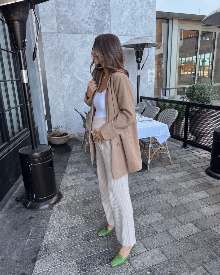 Brunch Outfit, Baby Bump Friendly! #babybump #scottsdale #arizona #brunchoutfit Scottsdale Arizona Outfits, Knit Pants Outfit, List Of Favorite Things, Arizona Outfits, Maternity Dress Pants, Dress Pants Outfits, Outfit Oversize, Stylish Maternity Outfits, Maternity Outfits