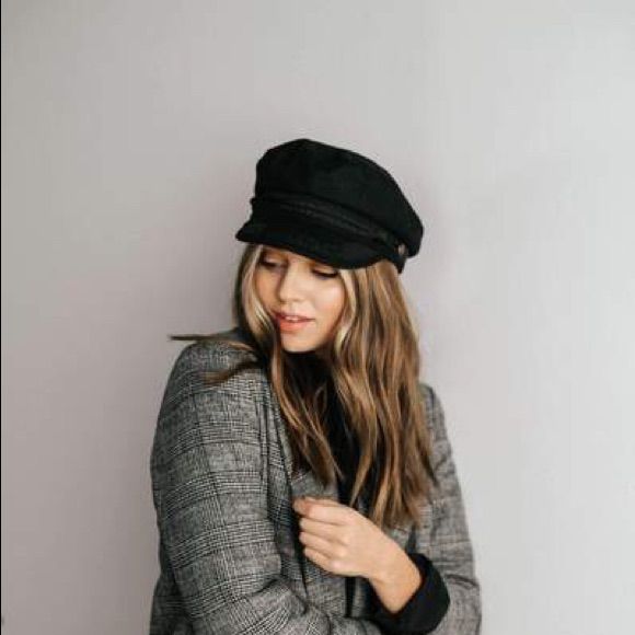 Great, Trendy Hat For Women. Great For The Fall! Hats For Pictures, Hats For Dark Hair, Hat For Round Faces, Trendy Fall Hats On A Budget, Cheap Casual Hats For Fall, Winter Hats For Brunettes, Winter Chic Hat, Trendy Hats For Women Winter, Womens Winter Hats With Short Hair