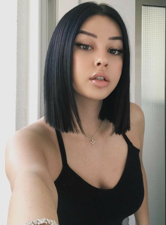 Haircut Styles For Girls, Balayage Hair Blonde Short, Sleek Short Hair, Trendy Bob, 2020 Hairstyles, Short Dark Hair, Slouch Pants, Hairstyles 2024, Haircut Styles