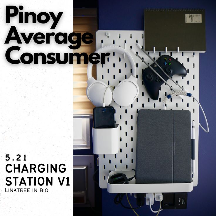 Ikea Charging Station Ikea Charging Station, Skadis Pegboard, Ikea Skadis, Desk Setups, Small Containers, Media Center, Desk Setup, Peg Board, Charging Station