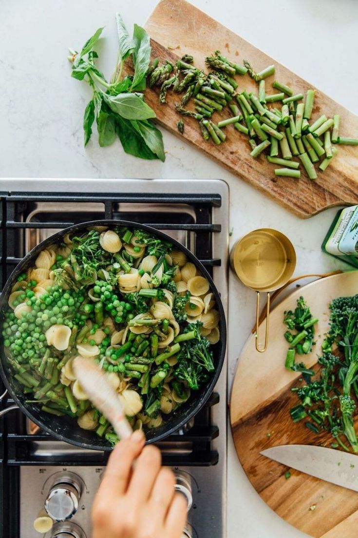 One-Pot Pasta Primavera with Summer Veggies & Ricotta | Recipe | One pot  pasta, Pasta primavera, Food