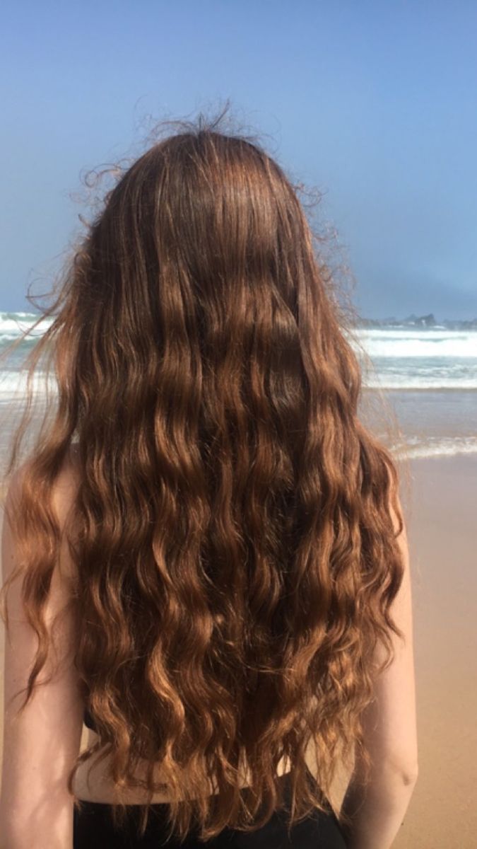 Pelo Ondulado Natural, Pinterest Summer, Brown Wavy Hair, Natural Wavy Hair, Peinados Fáciles Para Cabello Corto, Wavy Curly Hair, Long Wavy Hair, Hair Inspo Color, Summer Hair