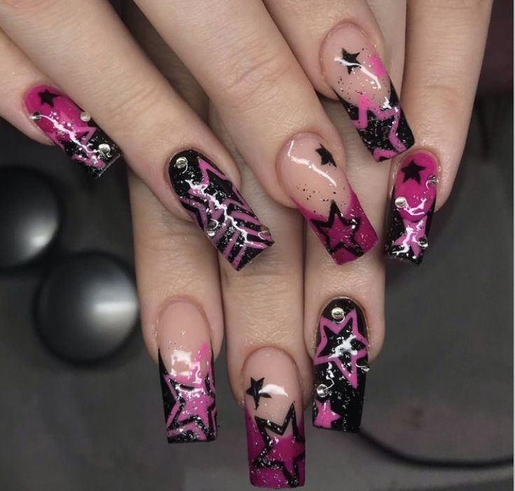 Baddie Gel Nails, Simple Coffin Nails Design, Simple Y2k Nails, Stiletto Nails Art Designs, Scene Nails, 2025 Goals, Punk Nails, Duck Nails, Baddie Nails