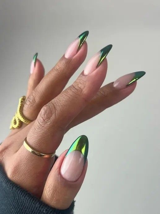 2024 Nails Inspiration, Chrome Summer Nails Designs, Cute Office Nails, New Trendy Nail Designs, Chrome On Chrome Nails, Almond Nails Designs 2024, Nail Styles 2024, Green Chrome Nails Almond, Chrome Pattern Nails