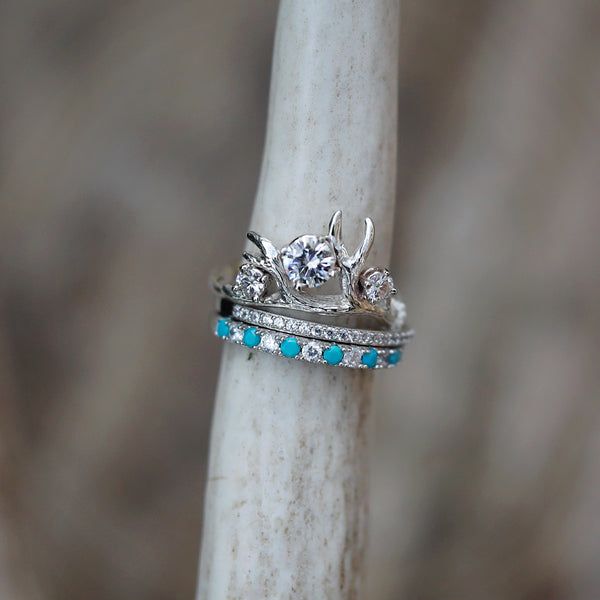 Western Engagement Rings, Western Wedding Rings, Turquoise Wedding Rings, Country Western Wedding, Western Rings, Western Style Wedding, Western Themed Wedding, Country Jewelry, Antler Ring