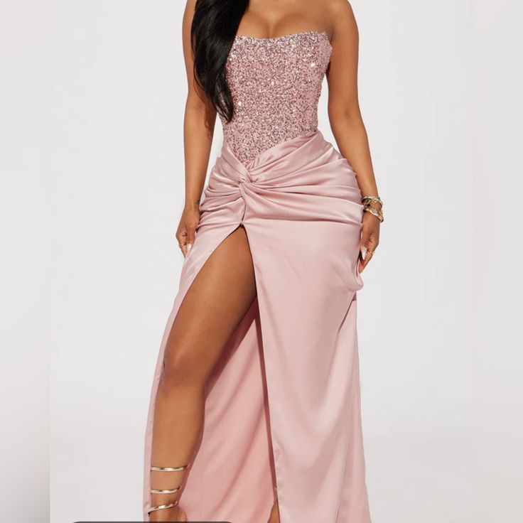 Satin Material Dust Pink Color Adjustable Tie Straps In The Back Size (Xs) Sweet 16 Dresses Bodycon, Sparkle Prom Dress Short, Pink Dress And Suit Couple, Heels With Pink Dress, Prom Corset Dresses, Blush Pink Dress Formal, Pink Bday Dress, 16th Birthday Dresses, Pink Birthday Dresses