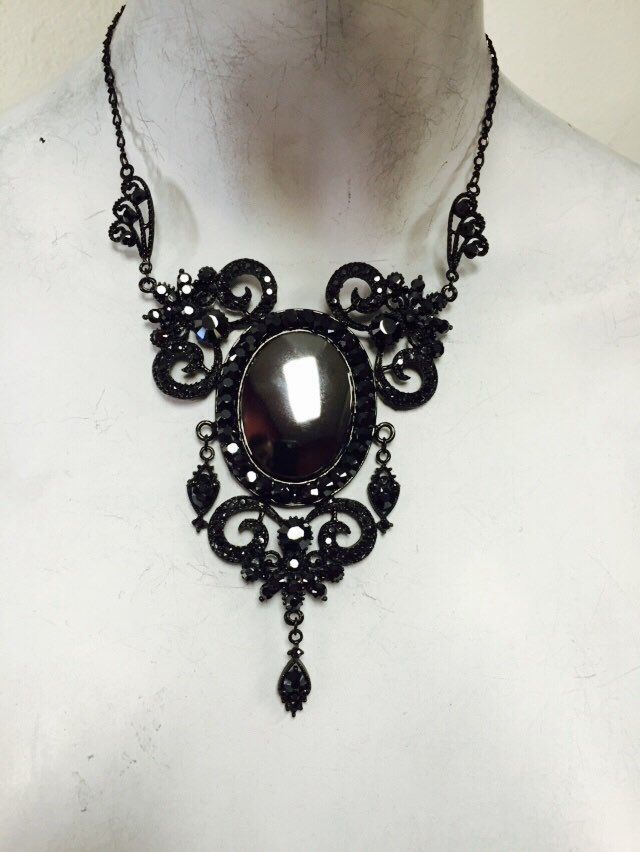 Luxury Gothic Necklaces For Formal Occasions, Gothic Collectible Gemstone Jewelry, Luxury Gothic Metal Necklace, Gothic Silver Onyx Necklace, Victorian Gothic Jewelry, Goth Statement Necklace, Hematite Crystal, Pearl Love, Steam Punk Jewelry