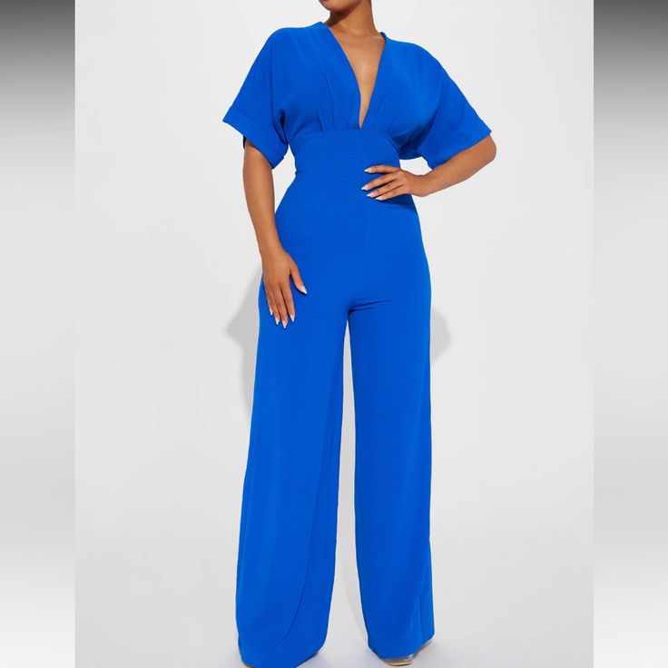 Brand New Wide Leg Short Sleeve Jumpsuit. Size Xs. Color : Royal Blue Short Sleeve Jumpsuit, Fashion Nova Pants, Short Sleeve Jumpsuits, Fashion Nova, Pant Jumpsuit, Royal Blue, Wide Leg, Pants For Women, Jumpsuit