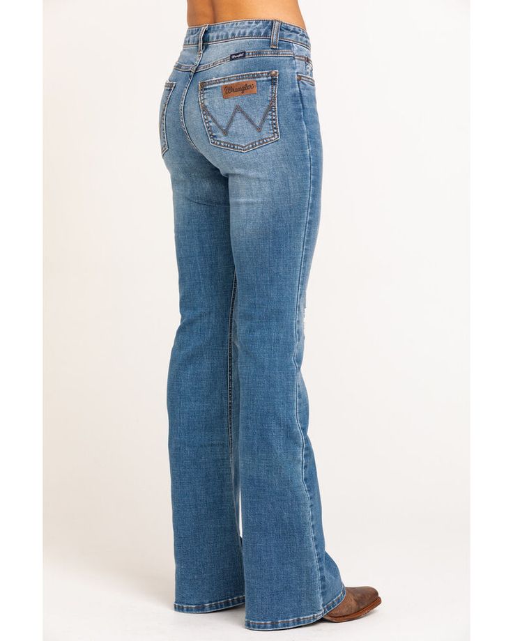 Jeans Alterations, Western Type, Wrangler Jeans Women's, Best Jeans For Women, Western Clothes, Country Style Outfits, Western Wear Outfits, Cute Country Outfits, Looks Country