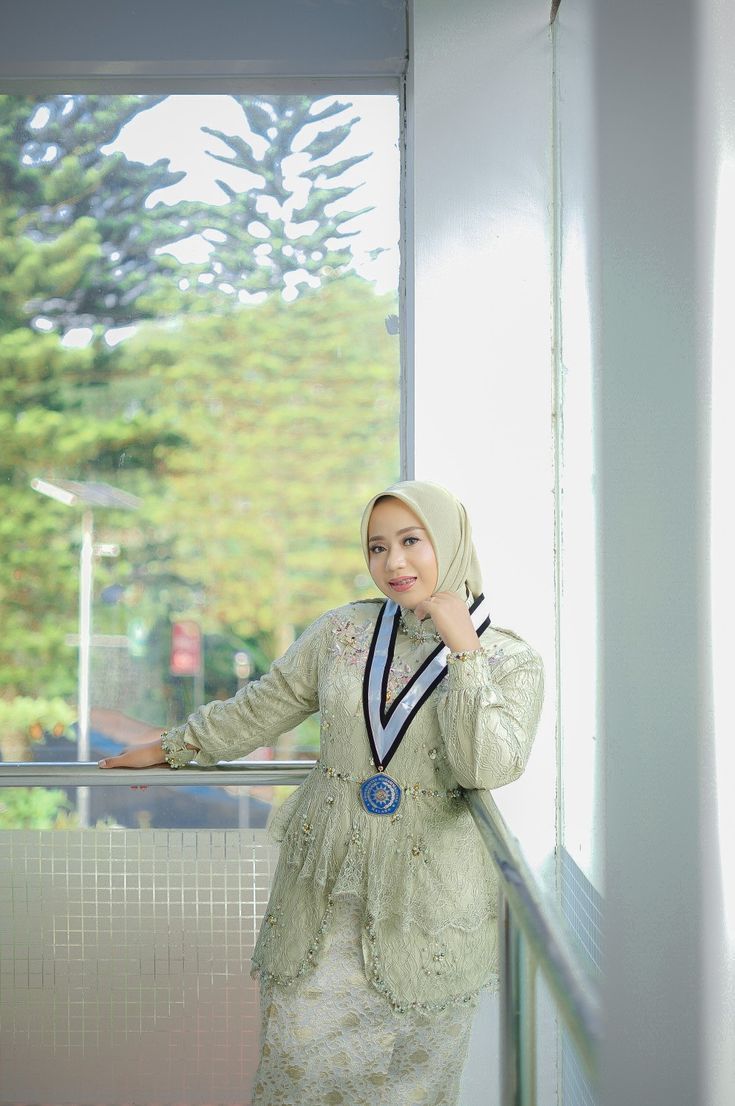 ukhti 89 Kebaya Sage Green Hijab, Ootd Wisuda Hijab, Sage Green Kebaya, Kebaya Plus Size, Kebaya Sage, Hijab Plus Size, Kebaya Wisuda Hijab, Dress Wisuda, Model Kebaya Wisuda