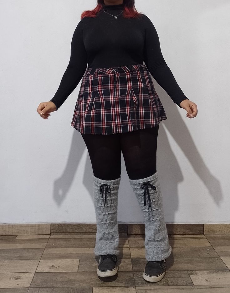 Plus size mid size outfit tartan skirt leg warmers lacey Plus Size Leg Warmers, Plus Size Leg Warmers Outfit, Outfits With Leg Warmers, Skirt Leg Warmers, Thigh High Socks Outfit, High Socks Outfits, Leg Warmers Outfit, Mid Size Outfits, Outfits Bonitos