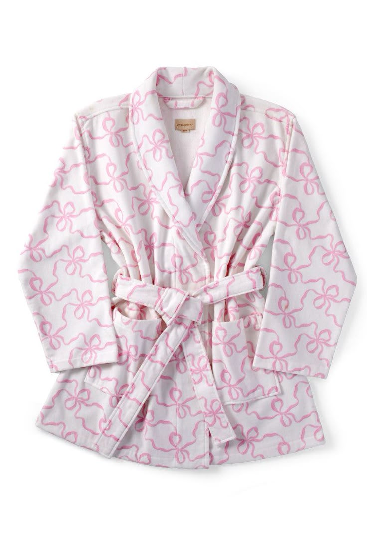 Cozy chic and so in love with our Indie Robe. Arriving in 100% cotton, these ultra-soft robes features our favorite florals and keep you comfy as you get ready for the day or night.