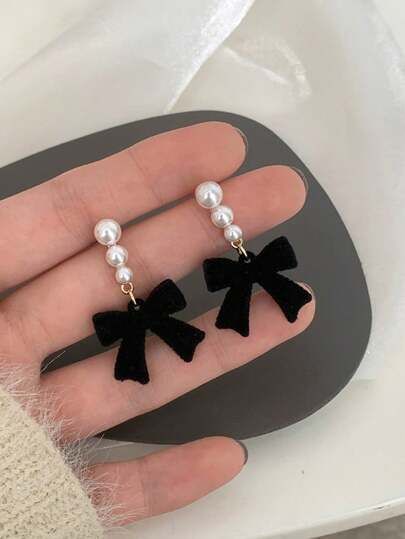 Teen Earrings, Teen Jewelry, Party Kleidung, Handmade Jewelry Tutorials, Jewelry Accessories Ideas, Girly Accessories, Fancy Jewellery, Jewelry Lookbook, Bow Earrings