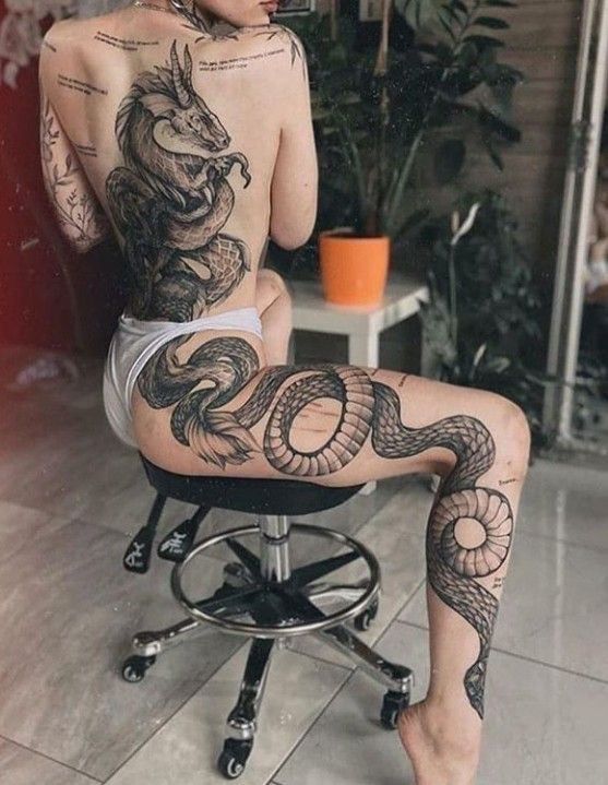 Hip Thigh Tattoos, Dragon Tattoo For Women, Hip Tattoos Women, Leg Tattoos Women, Dragon Tattoos, Most Popular Tattoos, Dragon Tattoo Designs, Elegant Tattoos, Hip Tattoo