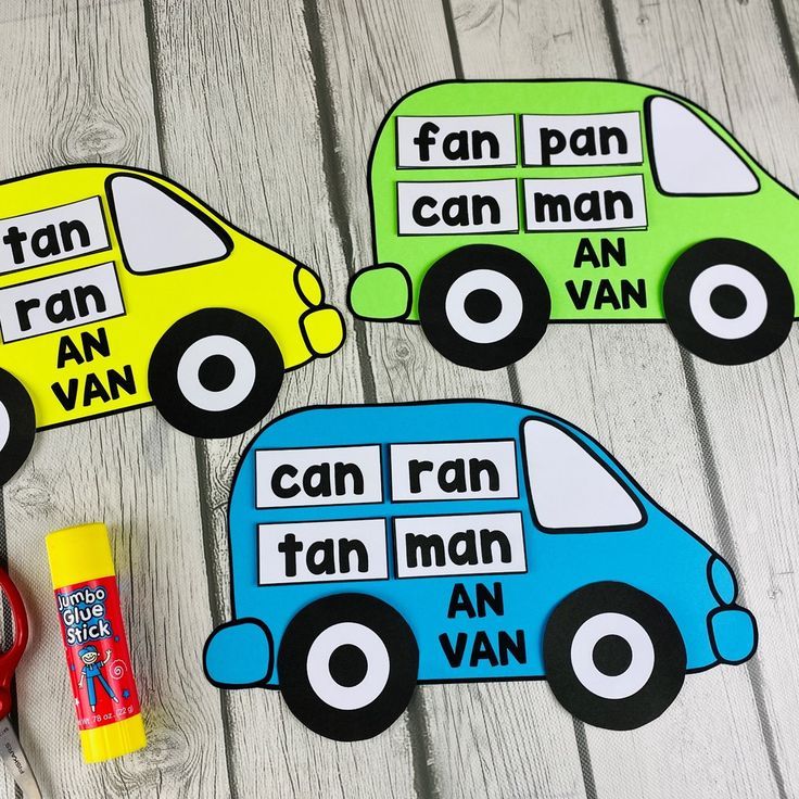 three cars are shown with the words van, van and van written in different languages