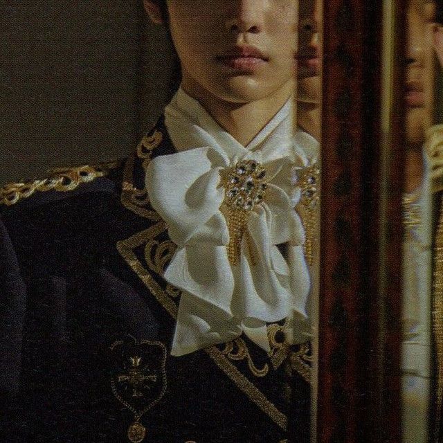 Era Victoria, Prince Clothes, Royal Core, My Prince, Royalty Aesthetic, Royal Aesthetic, Royal Outfits, 영감을 주는 캐릭터, Fantasy Clothing