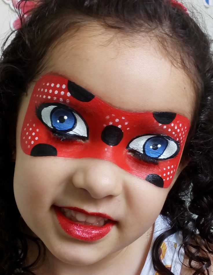 @Sarah Cruz  Pintura facial Ladybug Face Paint Ladybug, Ladybug Face Paint, Cheek Art, Henna Tattoo Kit, Face Painting Easy, Kids Face Paint, Face Paintings, Diy Beauty Hacks, Creative Makeup