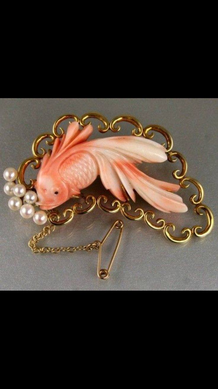 Japanese Jewelry, Coral Flower, Japanese Fish, Fish Jewelry, Pearl Vintage, Gold Fish, Gold Brooch, Natural Coral, Art Japonais