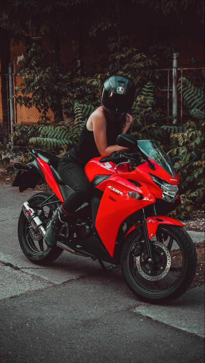 Honda CBR 125 Honda Cbr 250r, Honda Cbr 125, Cbr 250r, Honda Cbr250r, Motorcycle Honda, Rabbit Wallpaper, Cbr 600rr, Bike Photography, Ancient Egypt Art