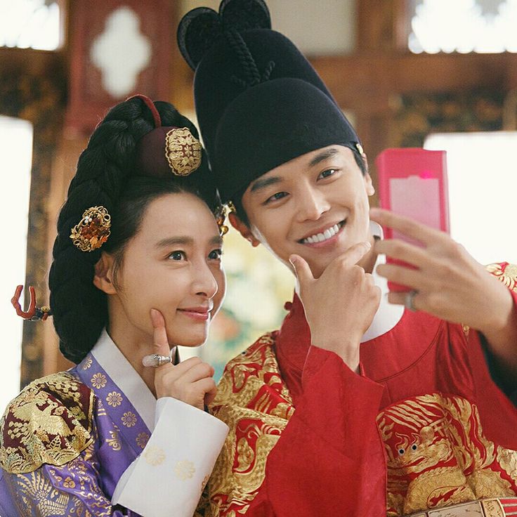 Queen for seven days cast Queen For Seven Days Kdrama, Queen For Seven Days, Yeon Woo Jin, Yeon Woo, Jin Goo, Park Min Young, Korean Traditional, Seven Days, Korean Outfits