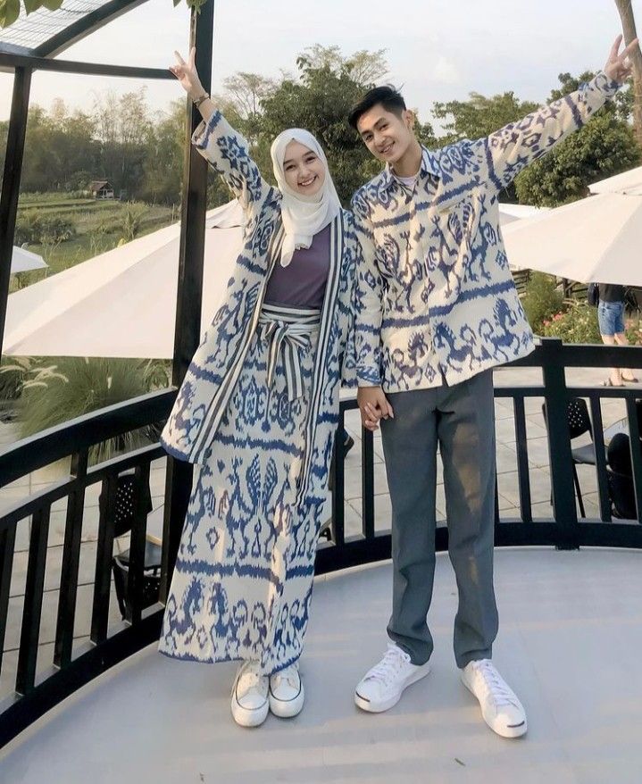 Batik Dress Modern Simple, Lebaran Outfit, Ootd Lebaran, Indonesian Clothing, Dress Lebaran, Outer Batik, Batik Dress Modern, Kebaya Modern Dress, Batik Couple