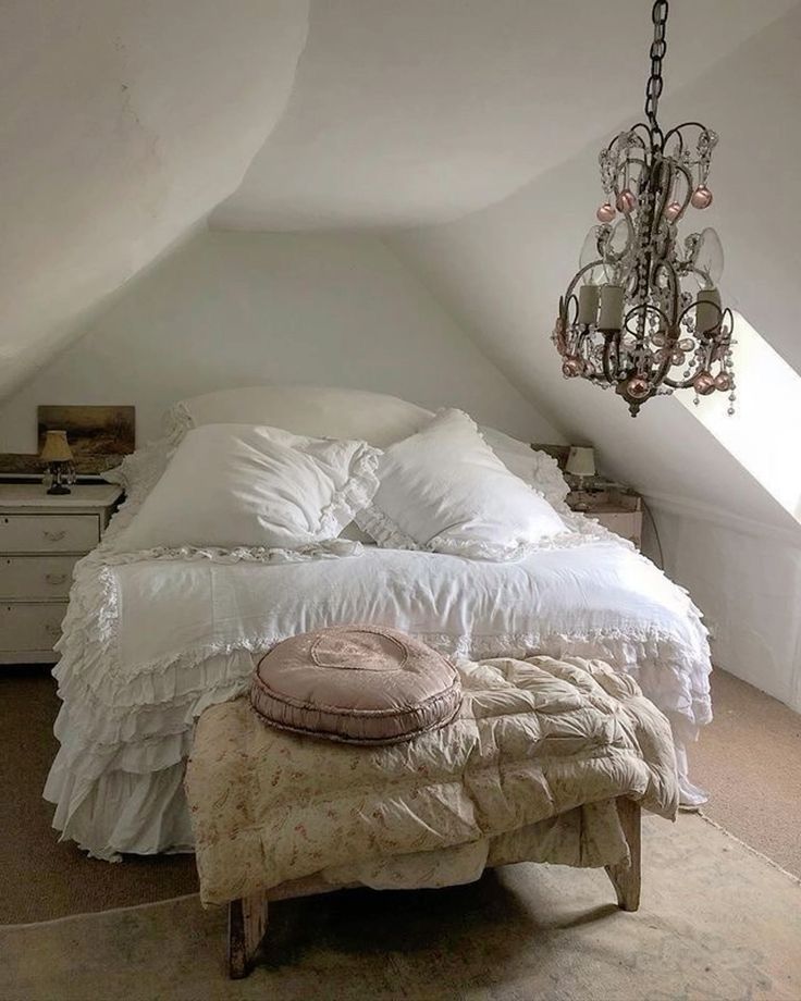 Rose Bedding, Dreamy Room, Dream Room Inspiration, Chic Bedroom, Room Makeover Inspiration, Lily Rose, Cozy Room, Pretty House, Room Ideas Bedroom