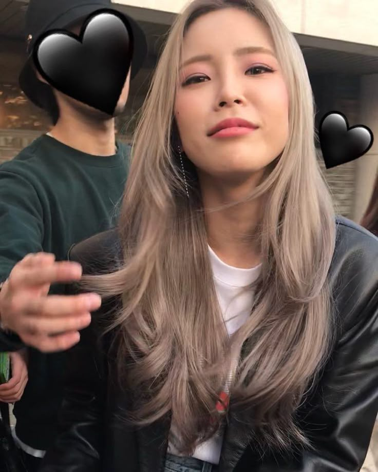 Blonde Hair Korean, Blonde Asian Hair, Hair Color Asian, Blonde Asian, Korean Hair Color, Ash Blonde Balayage, Layered Hairstyles, Light Blonde Hair, Balayage Blonde