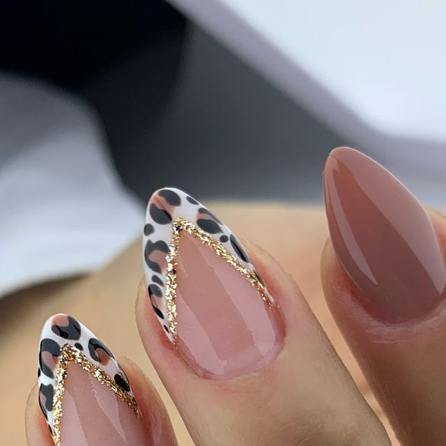 Leopard Design Nails, Cheetah Christmas Nails, Christmas Cheetah Nails, Nfr Nails Designs, 2024 Nail Ideas, 25 Birthday Nails, Colored Tips Nails, Masquerade Nails, Fall Cheetah Nails