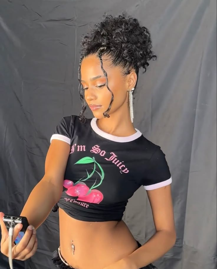 Every Kind Of Way H.e.r, Tyla Curly, Tyla Inspired Outfit, Tyla Outfit Style, Tyla Artist Aesthetic, Tyla Artist Outfits, Tyla Braids Styles, Tyla Outfits Aesthetic, Tyla Hair