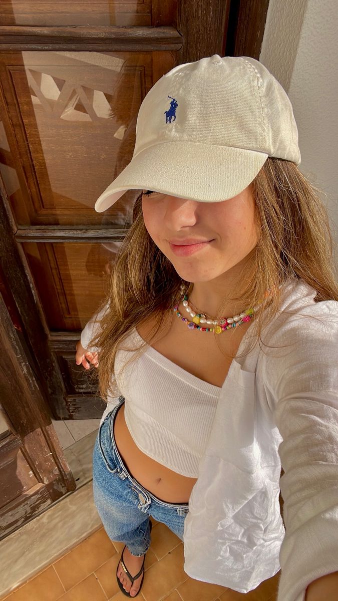 Polo Hat Outfit, Beige Cap Outfit, Cap For Girls Style, Cap Outfit Summer, Hat Outfit Summer, Ralph Lauren Cap, Baseball Cap Outfit, Hat Aesthetic, Cap Outfit