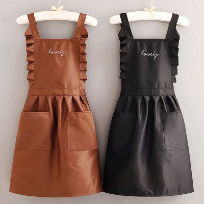 Description:Since this kitchen apron is designed with dual pockets, it can hold your phone and other small belongings easily. And it features an adjustable waist tie design that can meet multiple needs. Designed with wavy edges and letters, this kitchen apron has a simple and stylish appearance. Besides, it has good dirt resistance which can protect your clothes well. It is constructed of cotton material. The length of this product is 90cm and width is 70cm. It is suitable for home, restaurant, Princess Aprons, Fashion Apron, Sewing Easy, Lace Apron, Clean Cooking, Cute Aprons, Work Uniforms, Kitchen Gloves, Womens Aprons