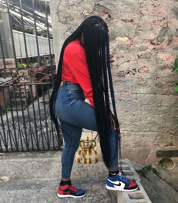 Black Womens Hairstyles, Styles Locs, Boohoo Outfits, Superenge Jeans, Long Box Braids, Box Braids Styling, Braids With Beads, Natural Hair Braids, African Braids Hairstyles