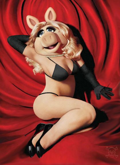 an image of a woman dressed as miss piggy