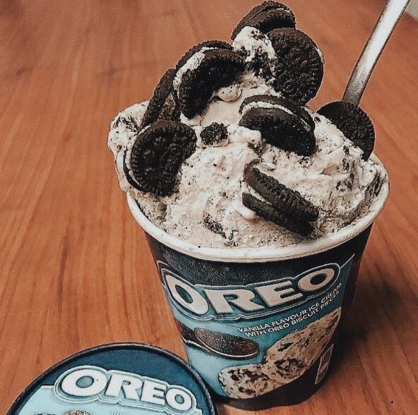 an oreo ice cream with cookies on top