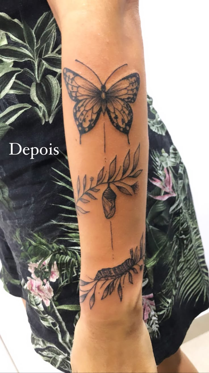 a woman with a butterfly tattoo on her arm and the words depois above it