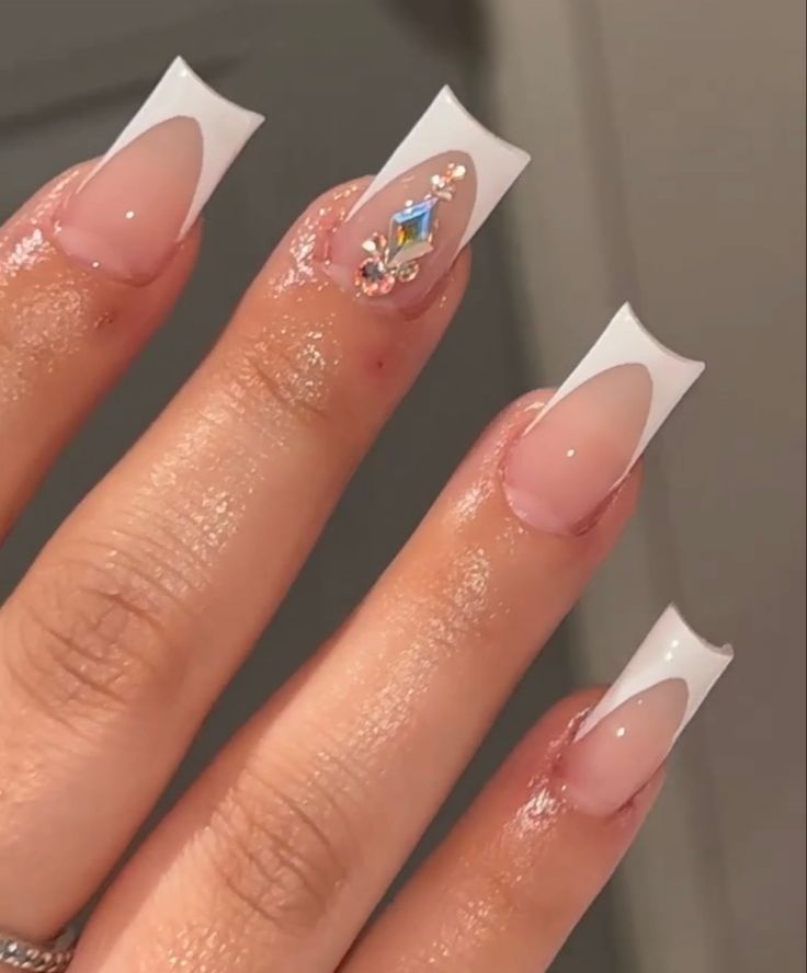 White French Tip Nails For Prom, French Tip Nails With Rhinestones Simple, Rhinestones With French Tip, Cute Nails Acrylic Coffin French Tip, Short Nail Set With Rhinestones, Cute Nail Ideas With Rhinestones, French Tip Acrylic Nails With Jewels, White French Tip Nails Square With Gems, French Tip Gel Nails With Rhinestone