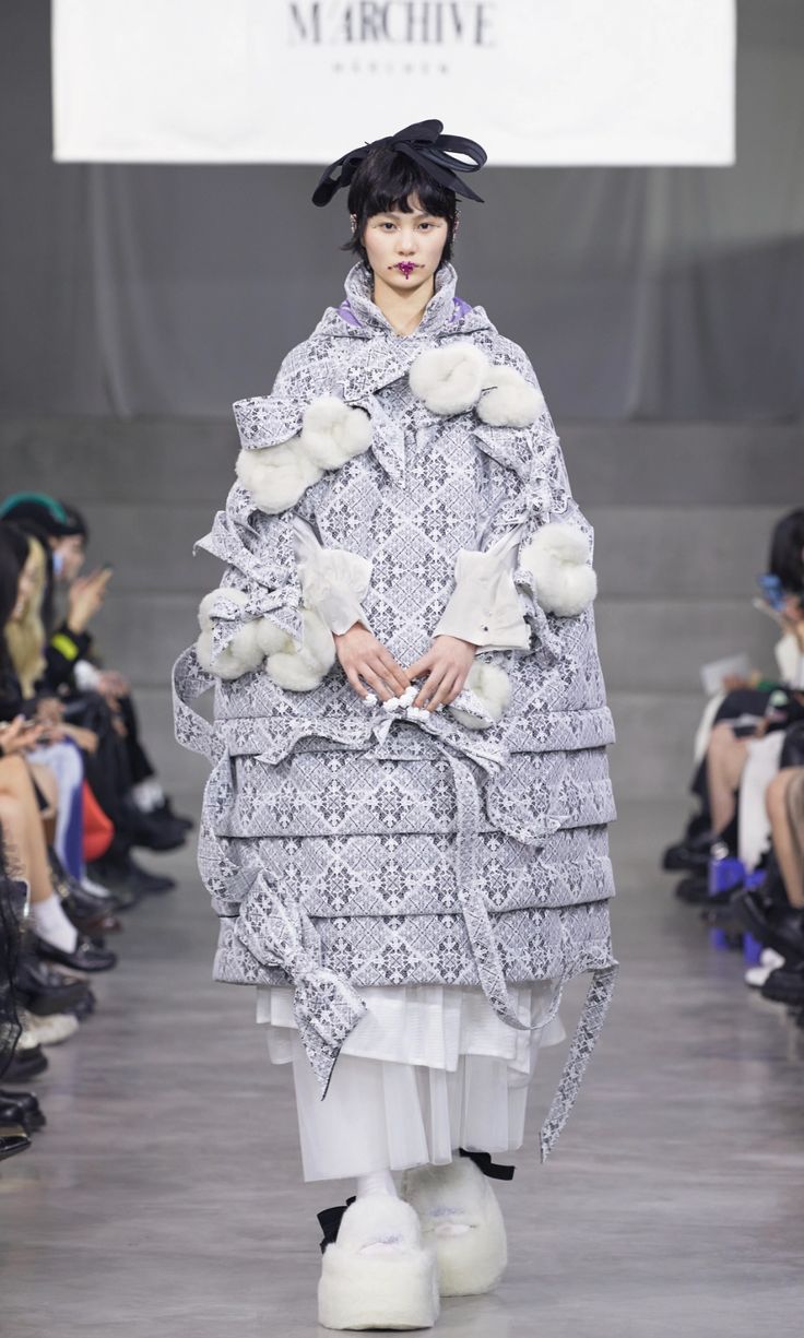 Märchen RTW Fall 2021 [PHOTOS] – WWD Fashion Bible, Fashion Design Inspiration, Batik Fashion, Fashion Moodboard, Hipster Style, Pastel Fashion, Fashion Minimalist, Fashion And Makeup, Fashion Week Runway