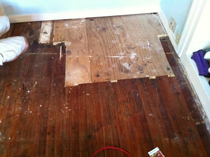 the floor is being laid out and ready to be installed in the room that needs to be remodeled